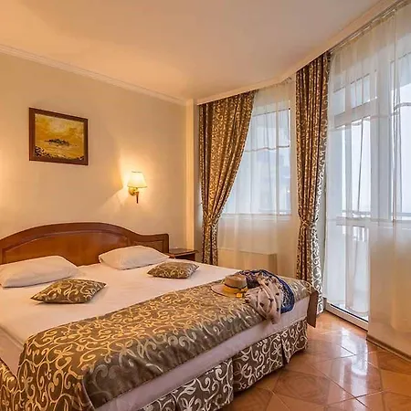 List Hotel 4*