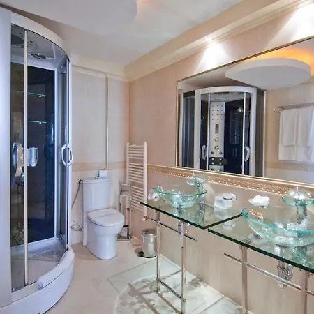 List Hotel 4*