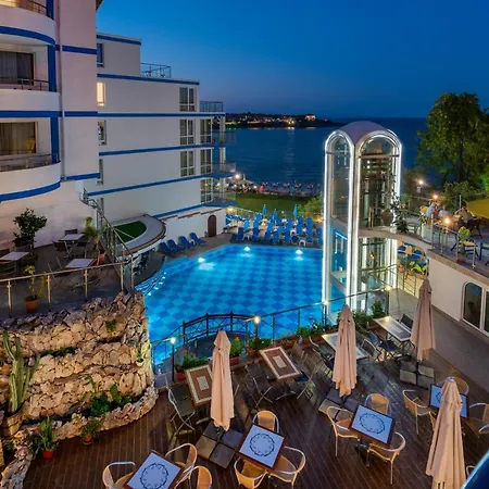 List Ξενοδοχείο 4*